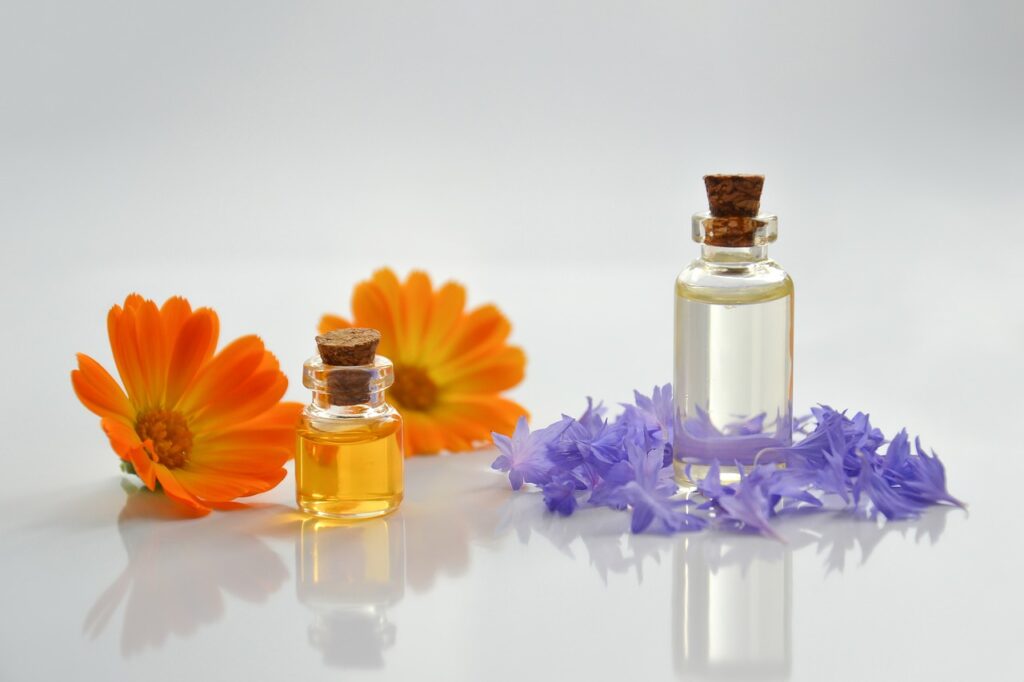 essential oil, spa, cosmetology-4065187.jpg